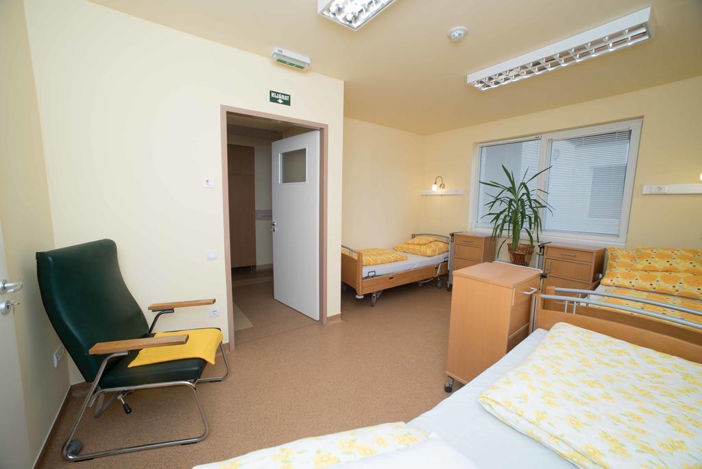 Bed and Breakfast Borbanyai Rehabilitacios Haz Ньиредьхаза Экстерьер фото