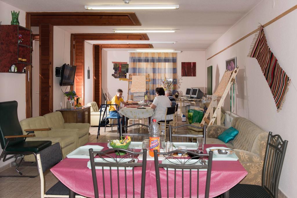 Bed and Breakfast Borbanyai Rehabilitacios Haz Ньиредьхаза Экстерьер фото
