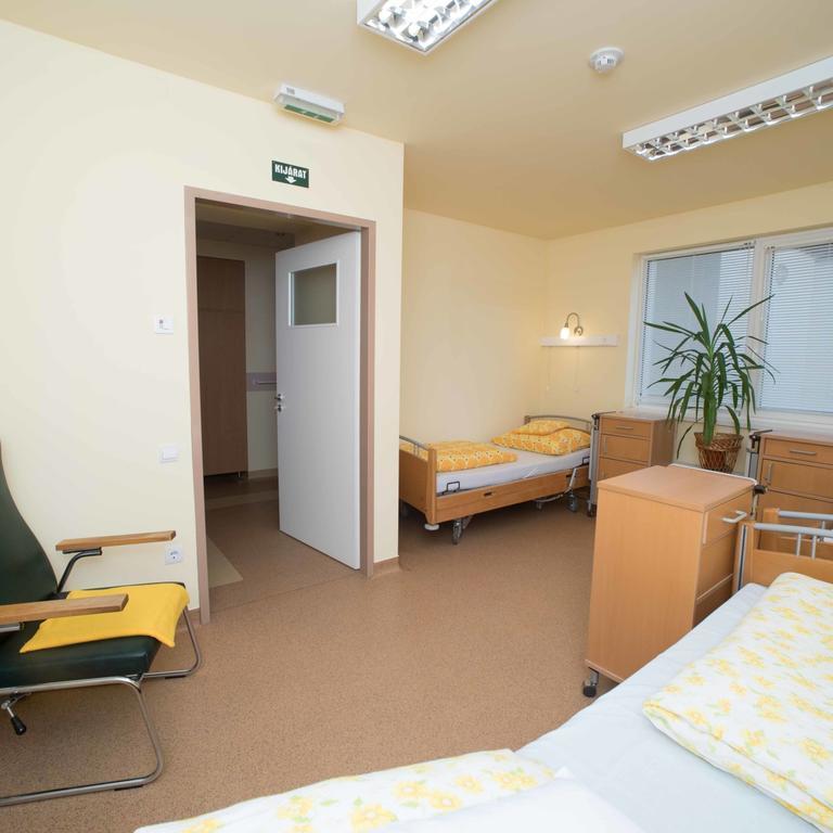 Bed and Breakfast Borbanyai Rehabilitacios Haz Ньиредьхаза Экстерьер фото